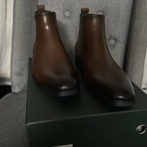 Mens Chelsea boot brand new never been worn size 8.5